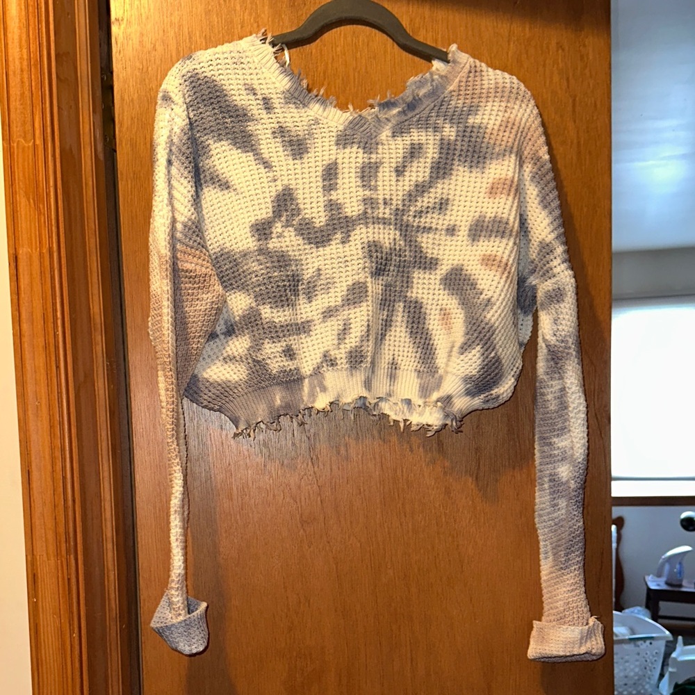 Jessica Simpson Blue, Tan and Cream Crop Sweater